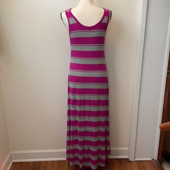 Calvin Klein Striped Sleeveless Maxi Dress - Picture 9 of 16